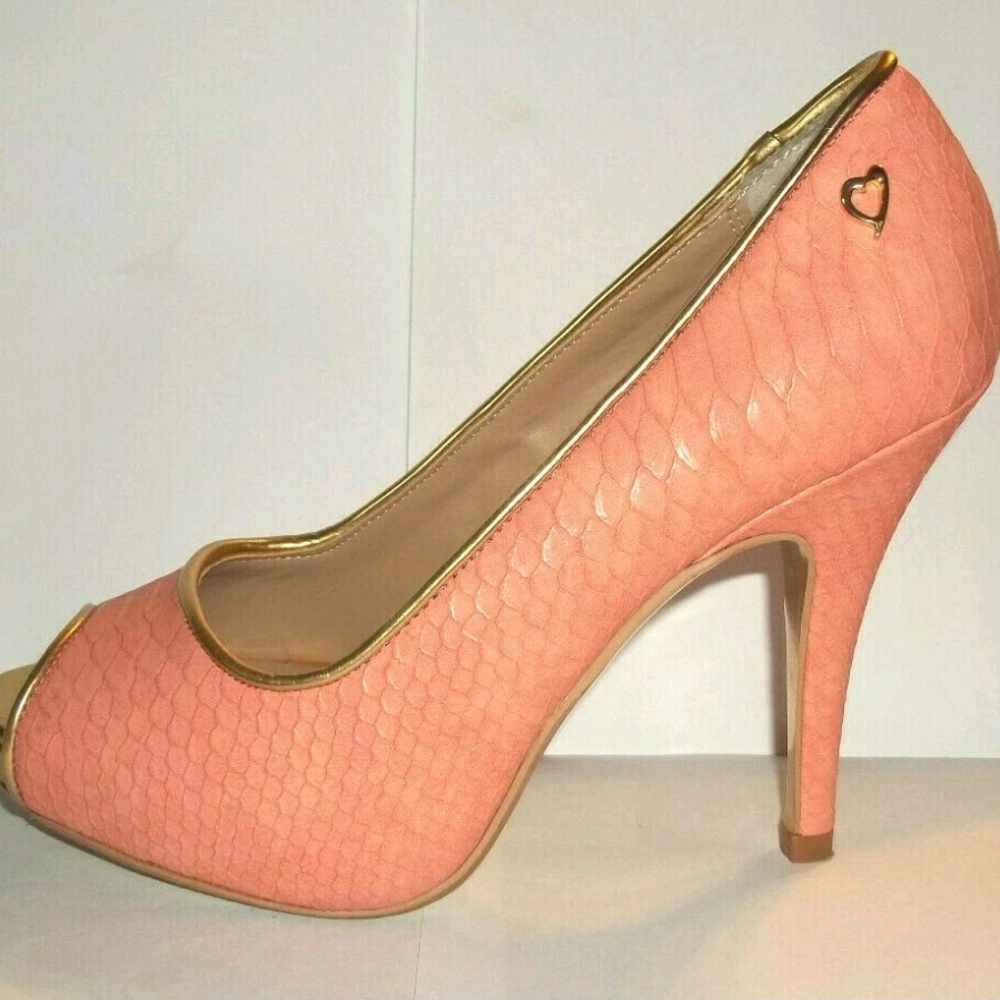 Thalia Sodi Pink Textured Heels